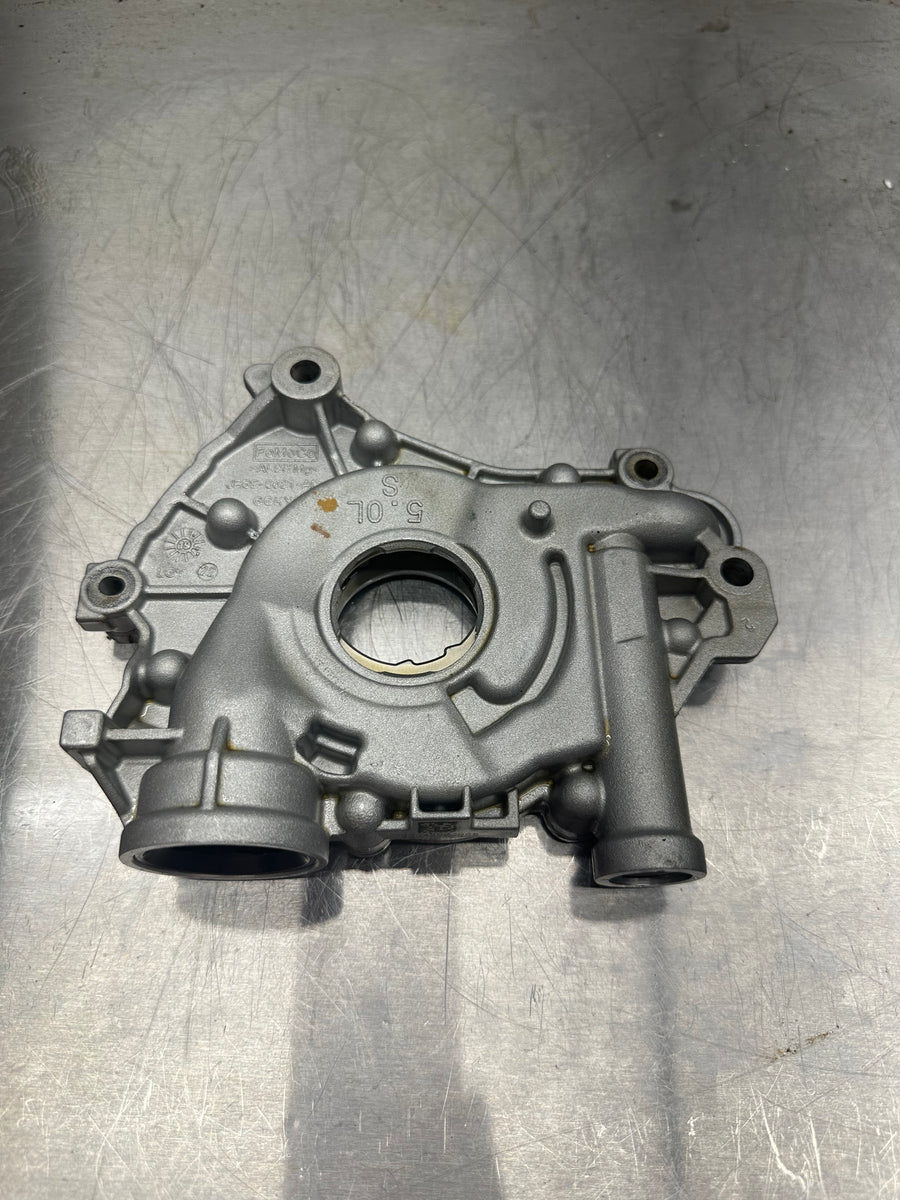1823 Ford Mustang GT Oil Pump JR3E6621AC OEM 71