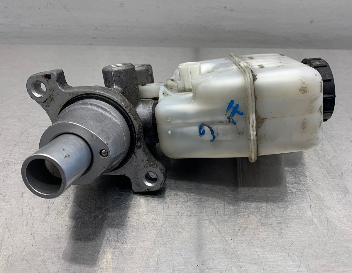 OEM Ford Master Cylinder Assembly FR3Z-7A543-C For Mustang 2015-2017 – New, Black