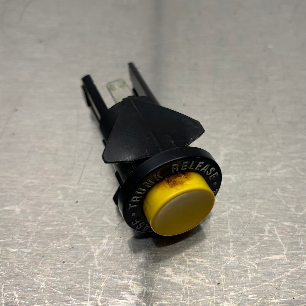 9404 Ford Mustang Rear Trunk Latch Release Button Switch OEM D8AB19B