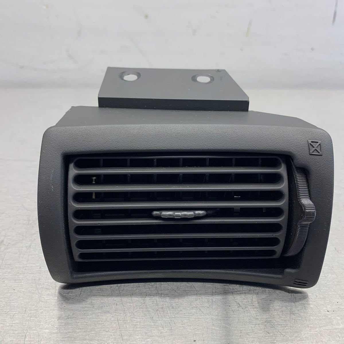 99-04 Ford Mustang GT Front Left Dashboard AC/Heat Air Vent OEM F4ZH-1 –  freedompartsoutlet.com