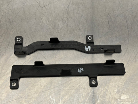 15-22 Ford Mustang Fuel Rail Brackets Pair RH/LH OEM #64