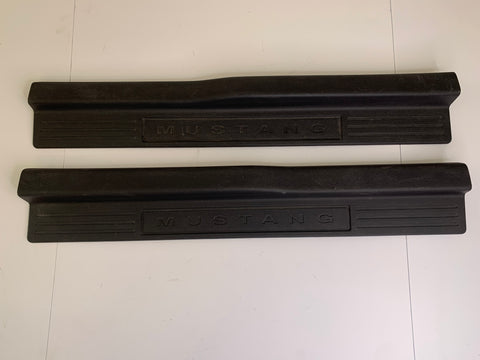 10-14 Ford Mustang Base Model Door Sill Scuff Panel #20