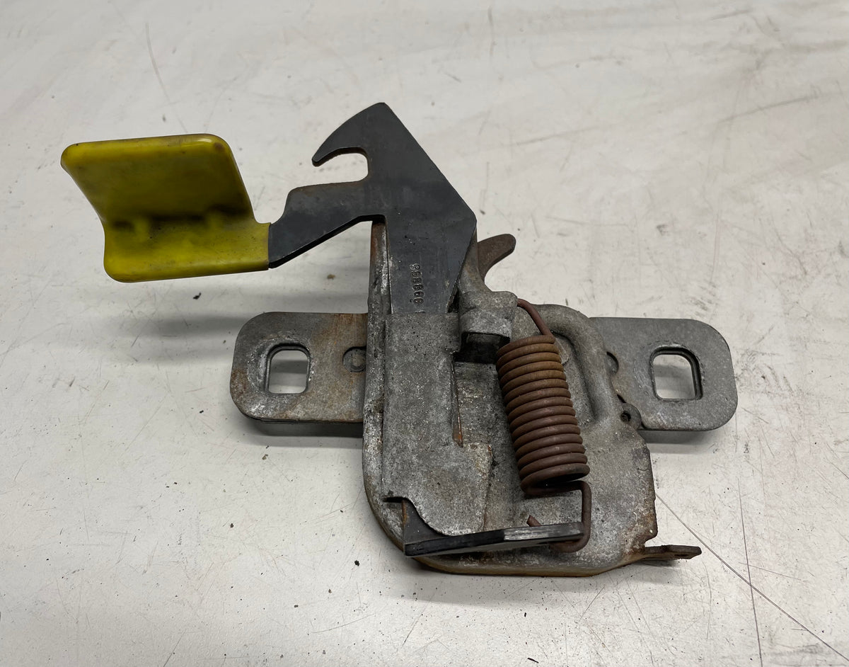 Verrou De Capot Avant Ford Mustang GT 2004 - Modèle 99-04 - Occasion