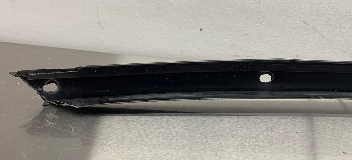 99-04 Ford Mustang Upper Weather Strip Retainer Lh Oem #54 