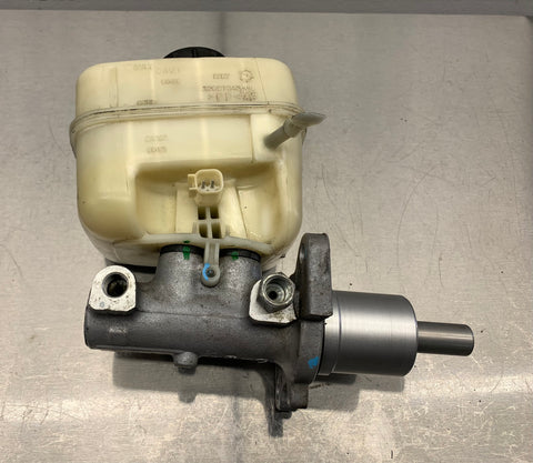 05-09 Ford Mustang GT Automatic Master Cylinder and Reservoir 3V 4.6L OEM #53