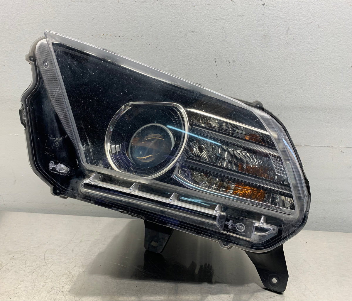 10-14 Ford Mustang GT Left Side Headlight OEM DR33-13006-A #50 ...